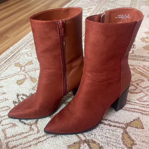 Rust orange color heeled zip up boots size 8.5 faux suede vegan leather two tone - Picture 4 of 6